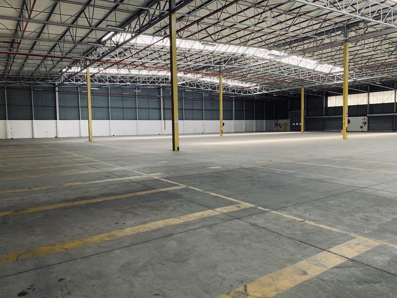 To Let commercial Property for Rent in Montague Gardens Western Cape